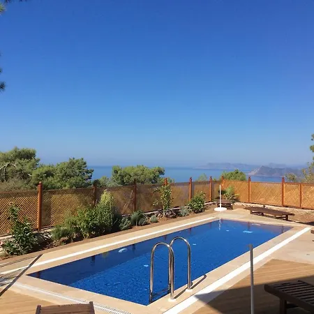 Lotus House Villa Cedit